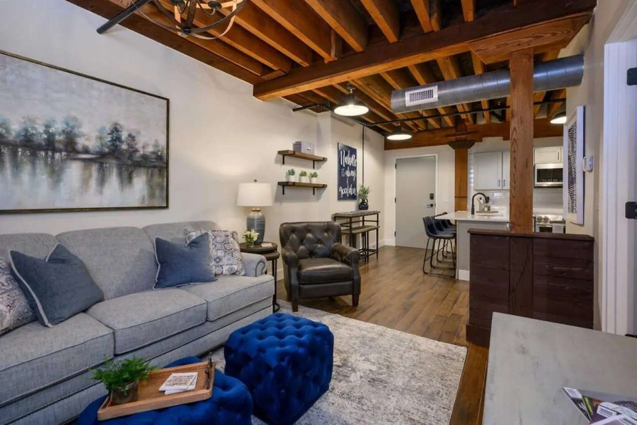 Regal Retreat In Nashville Pool Gym Free Parking 펜션