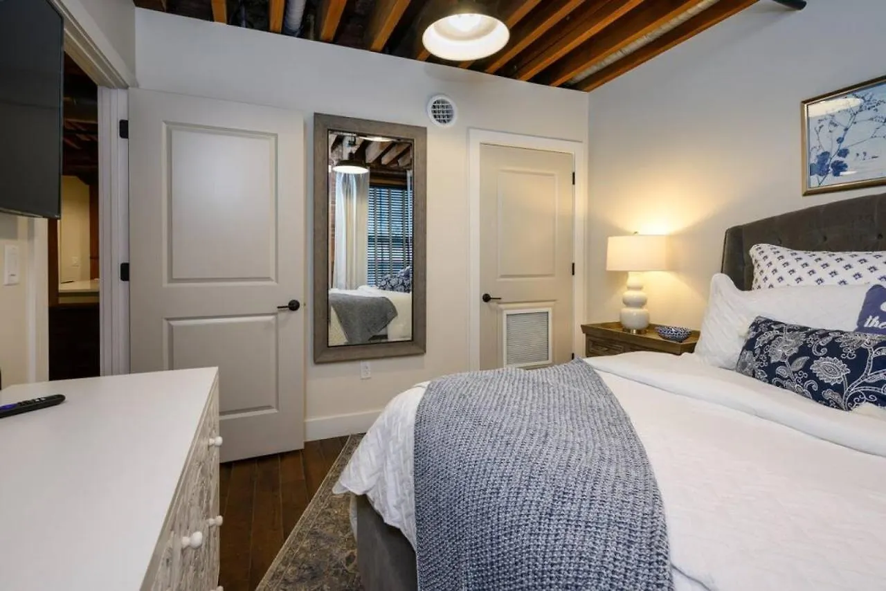 펜션 Regal Retreat In Nashville Pool Gym Free Parking 미국
