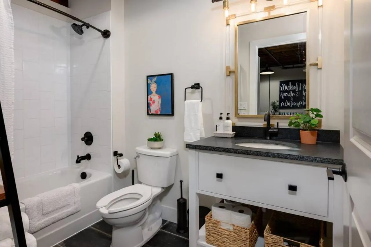 Regal Retreat In Nashville Pool Gym Free Parking